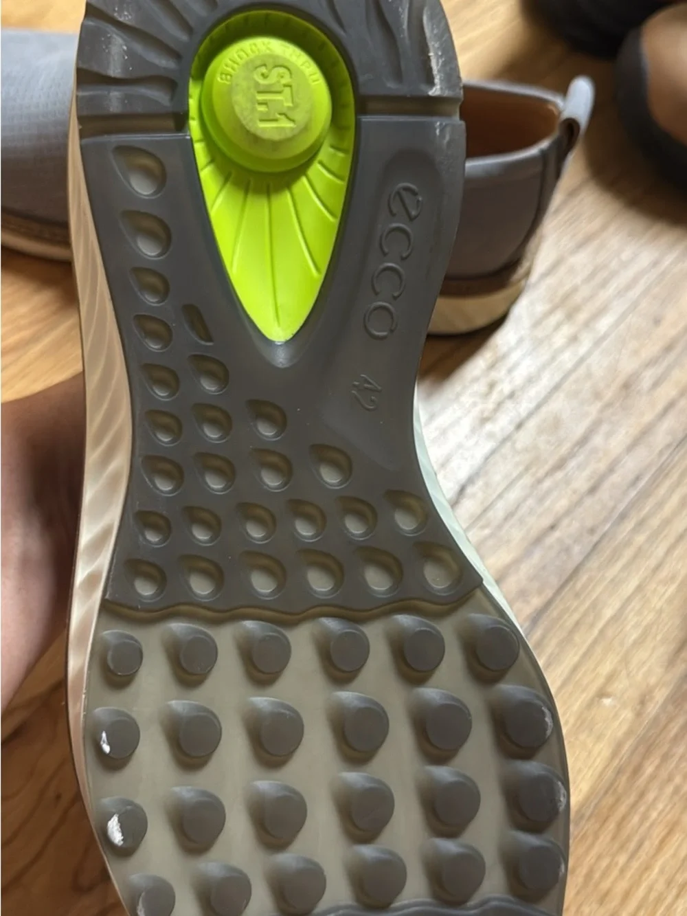 Ecco light gray
